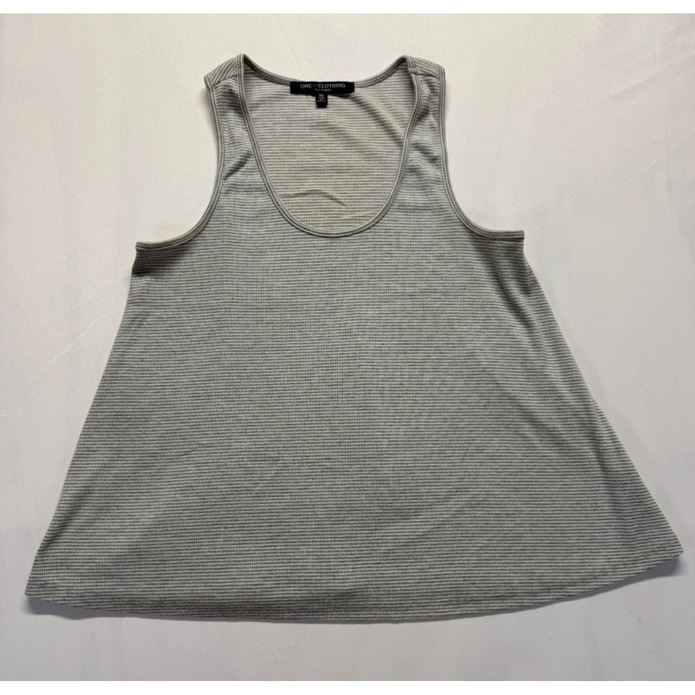 One Clothing Los Angeles Tank Top Women Medium Gray Pinstripe Stretch Scoop Neck